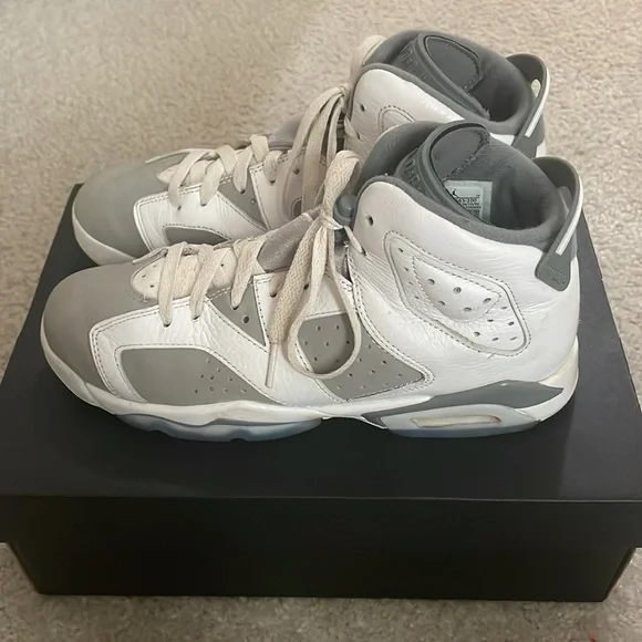 Air Jordan 6 Retro - Picture 2 of 3